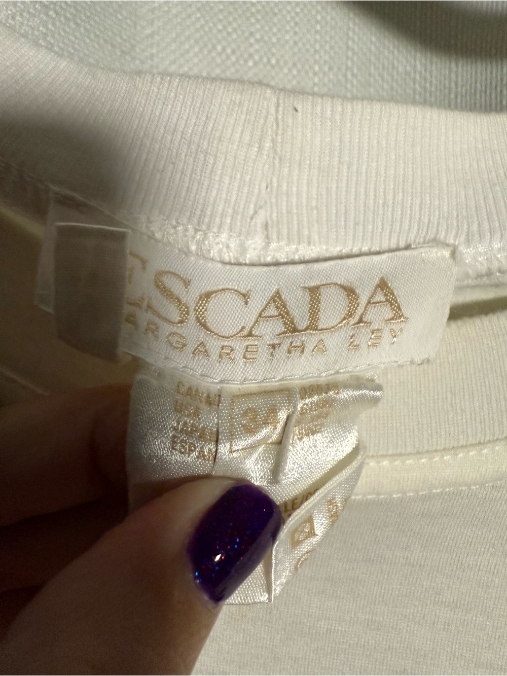 Escada White and Navy Blue Hibiscus Sequin Beaded Graphic Cotton Shirt Size 34 - Picture 3 of 7